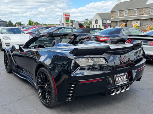 Used 2015 Chevrolet Corvette Z06 w/ 3LZ Preferred Equipment Group RWD image 6