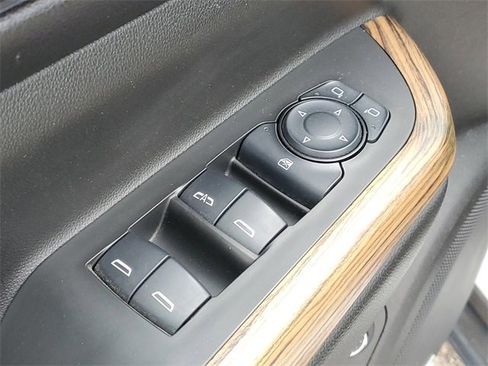 Used 2017 GMC Acadia Denali w/ Technology Package image 11