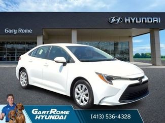 Used 2024 Toyota Corolla LE FWD video 2