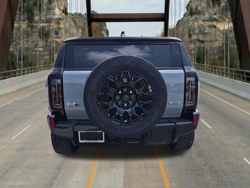 New 2026 GMC Hummer EV SUV AWD/4WD image 9