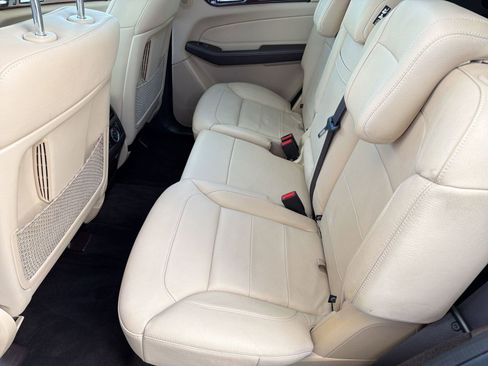 Used 2017 Mercedes-Benz GLS 450 4MATIC image 27