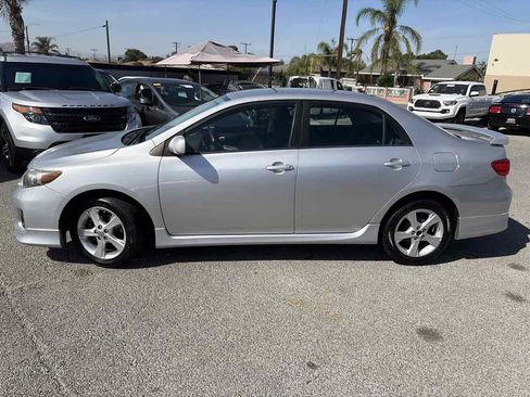 Used 2011 Toyota Corolla S FWD image 2