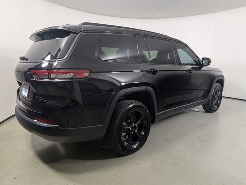 Used 2023 Jeep Grand Cherokee L Limited w/ Luxury Tech Group II RWD image 8