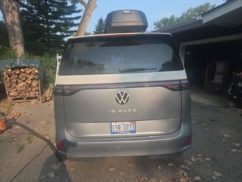 Used 2025 Volkswagen ID. Buzz 1st Edition AWD/4WD image 19