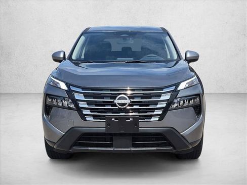 Used 2024 Nissan Rogue SV FWD image 2
