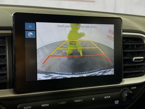 Certified 2023 Hyundai Venue SEL FWD image 6