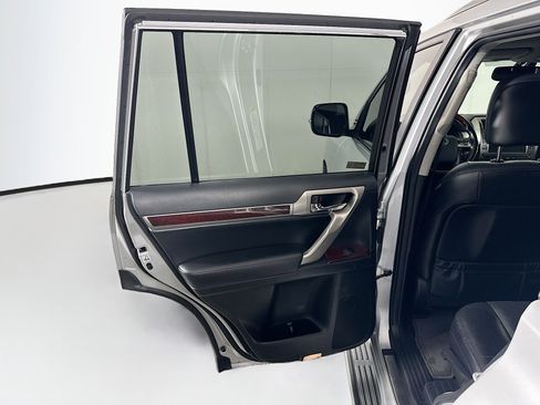 Used 2018 Lexus GX 460 Premium w/ Premium Package AWD/4WD image 27