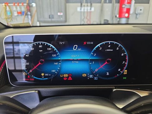 Certified 2021 Mercedes-Benz GLB 250 4MATIC image 23