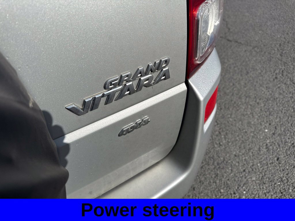 Used 2011 Suzuki Grand Vitara Limited AWD/4WD image 5