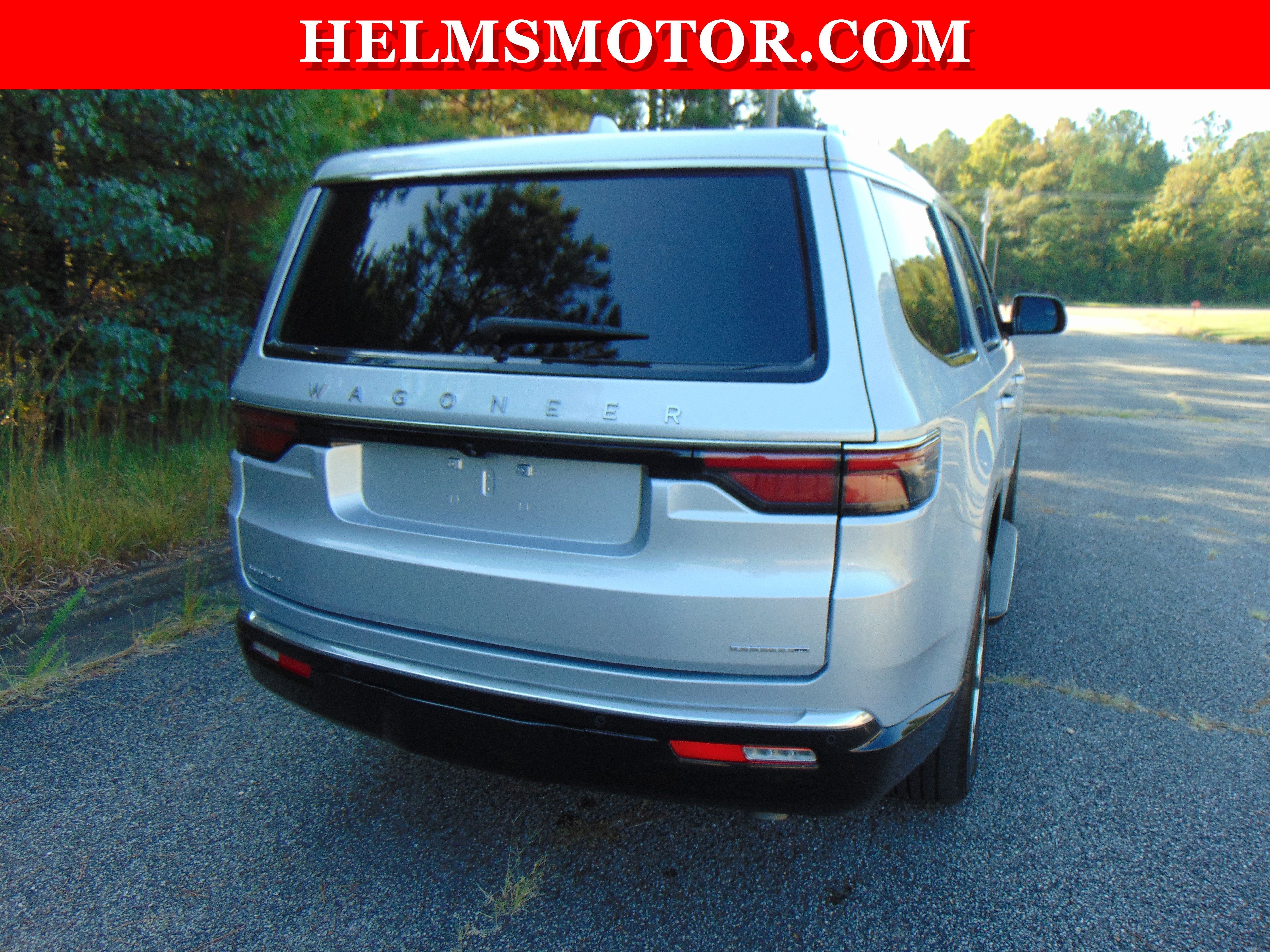 Used 2022 Jeep Wagoneer Series II AWD/4WD image 16