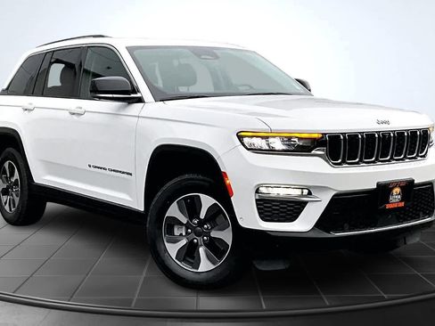 Used 2022 Jeep Grand Cherokee Limited 4xe w/ Luxury Tech Group II image 22