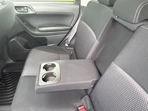 Used 2017 Subaru Forester 2.5i Premium AWD/4WD image 36