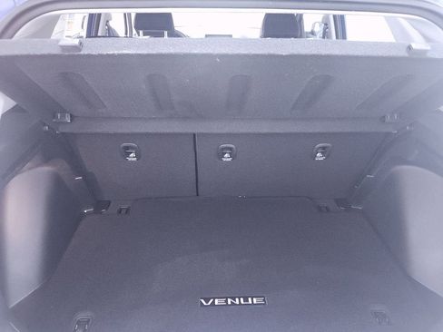 Used 2025 Hyundai Venue SEL FWD image 21