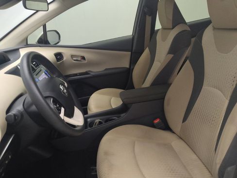 Used 2018 Toyota Prius Two w/ Prius Two Safety Plus Package FWD image 17