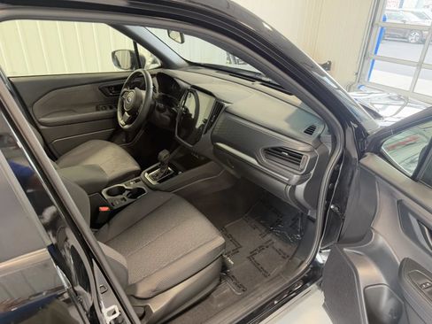 Used 2025 Subaru Forester Premium AWD/4WD image 24
