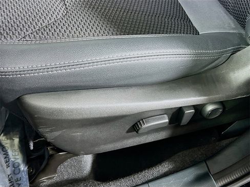 Used 2023 Subaru Forester Premium image 18