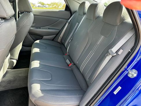 Used 2025 Hyundai Elantra Sport image 27