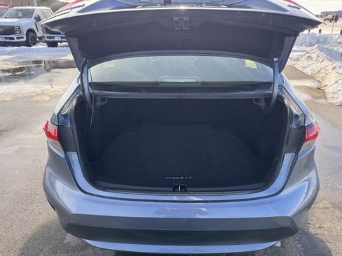 Used 2022 Toyota Corolla LE image 21