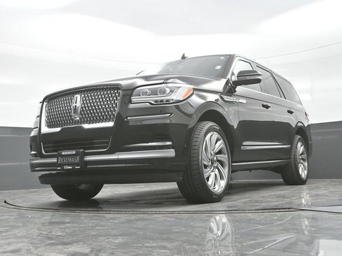 Used 2022 Lincoln Navigator Reserve AWD/4WD image 23