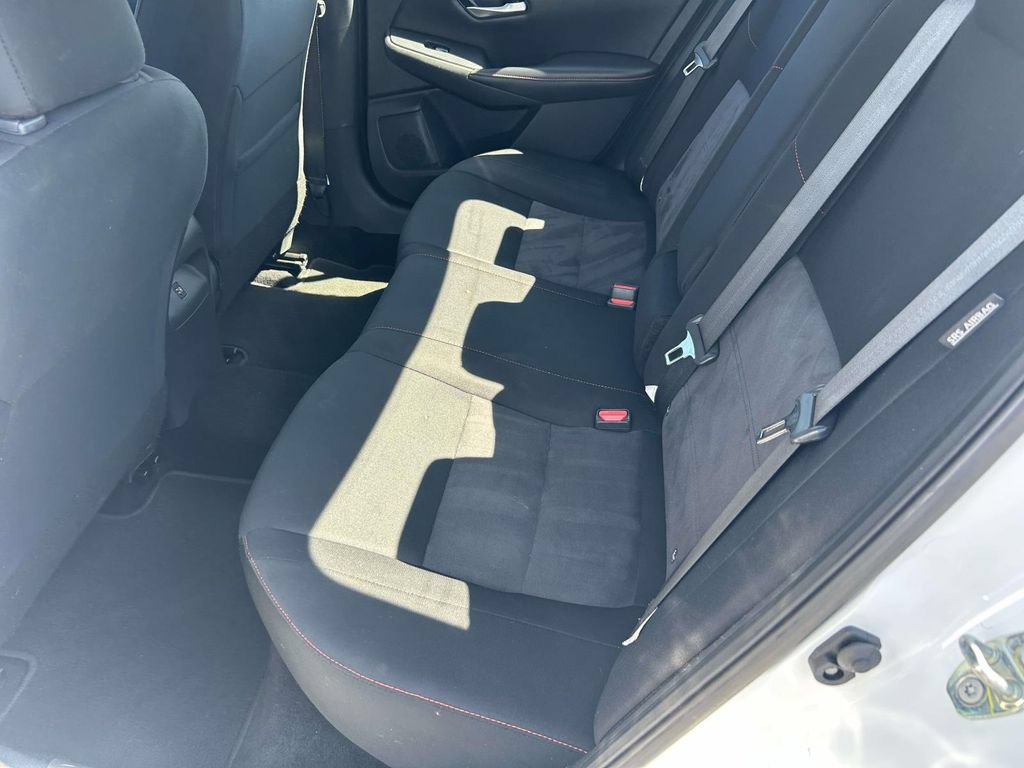 Used 2025 Nissan Sentra SR FWD image 17