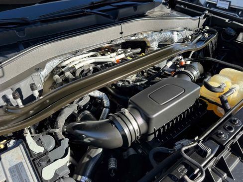 Certified 2020 Ford Explorer Platinum w/ Premium Technology Package image 34