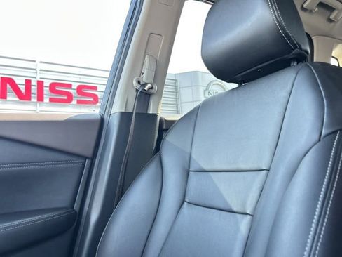 Used 2023 Nissan Rogue SL image 54