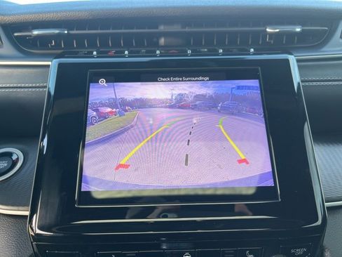 Used 2024 Jeep Grand Cherokee Altitude image 23