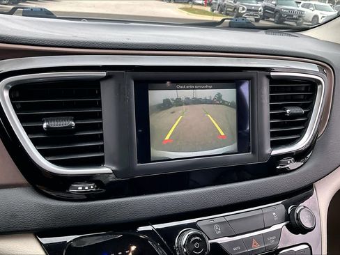 Used 2021 Chrysler Voyager Lxi image 26