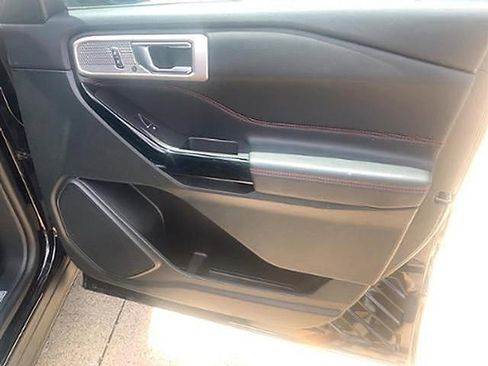 Used 2024 Ford Explorer ST-Line w/ Class IV Trailer Tow Package image 16