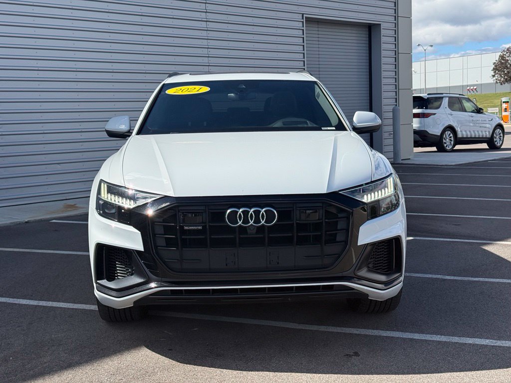 Used 2021 Audi Q8 Prestige AWD/4WD image 2