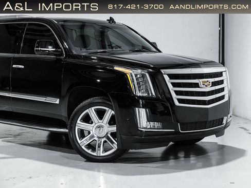 Used 2019 Cadillac Escalade Luxury image 26