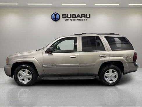 Used 2002 Chevrolet TrailBlazer LTZ image 2