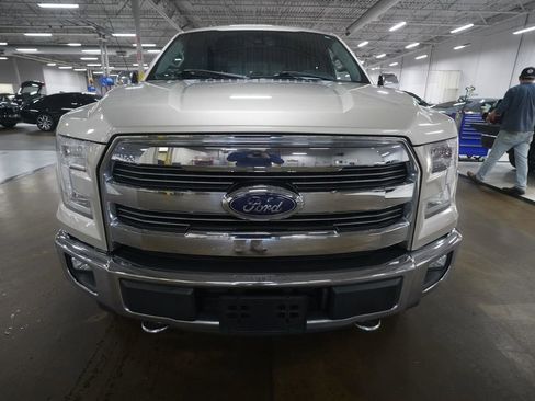 Used 2017 Ford F150 Lariat w/ Equipment Group 502A Luxury AWD/4WD image 21
