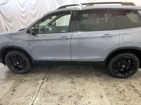 Certified 2024 Honda Passport Black Edition image 10