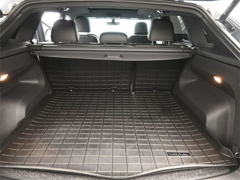 Certified 2023 Volkswagen Atlas Cross Sport SE image 12