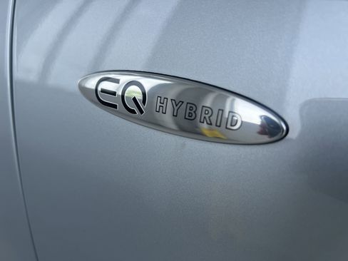 Certified 2025 Mercedes-Benz GLE 450e 4MATIC image 8