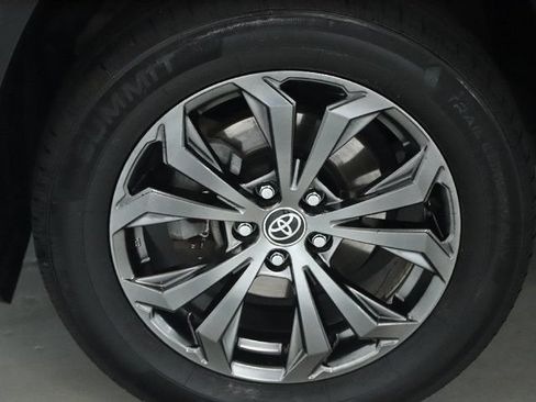 Used 2023 Toyota RAV4 XLE Premium AWD/4WD image 42