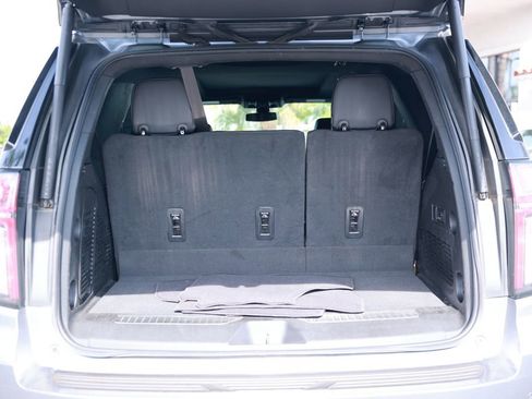 Used 2022 Chevrolet Tahoe RST w/ Luxury Package image 38