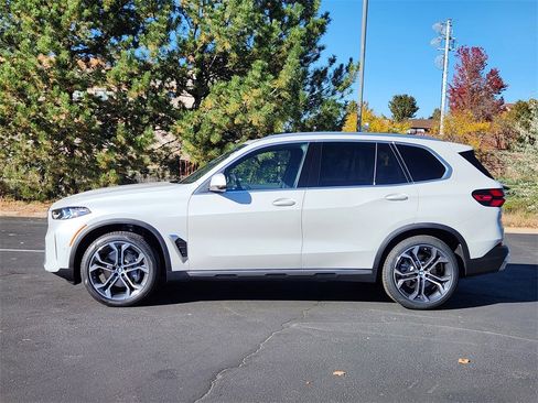 New 2026 BMW X5 xDrive40i image 2