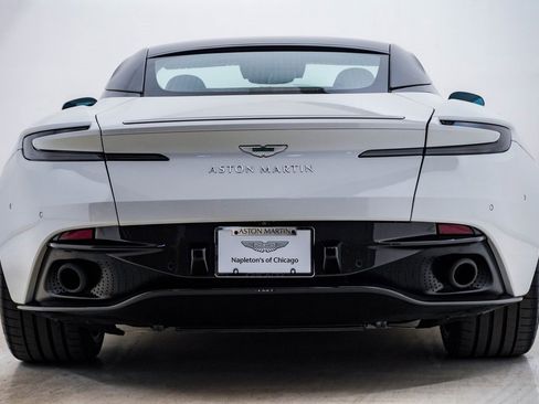 Used 2024 Aston Martin DB12 Coupe image 7