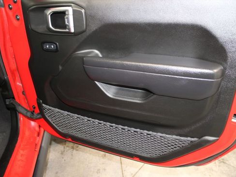 Used 2024 Jeep Wrangler Unlimited Rubicon 4xe image 29