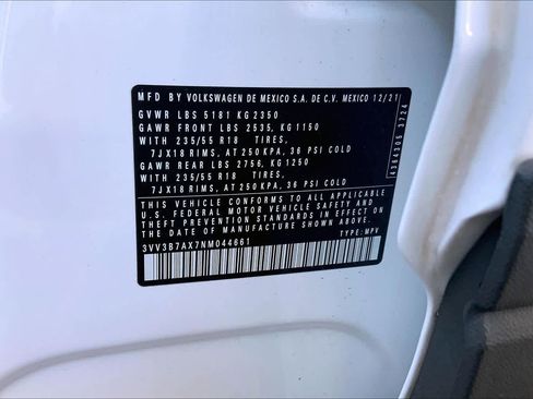 Used 2022 Volkswagen Tiguan SE image 34