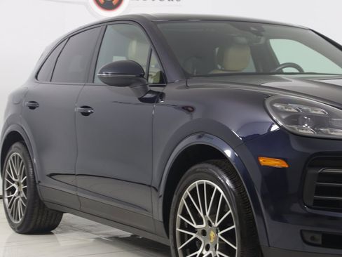 Used 2022 Porsche Cayenne Platinum Edition w/ Premium Package Plus image 26