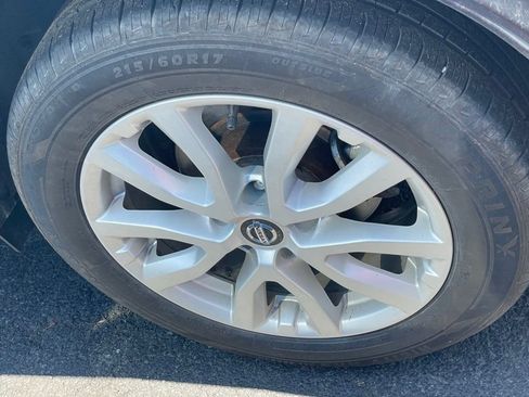 Certified 2022 Nissan Rogue Sport SV AWD/4WD image 31