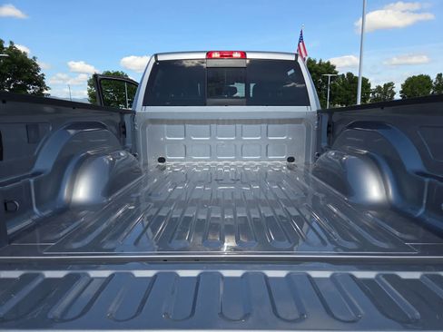 Used 2024 RAM 2500 Tradesman w/ Chrome Appearance Group AWD/4WD image 27