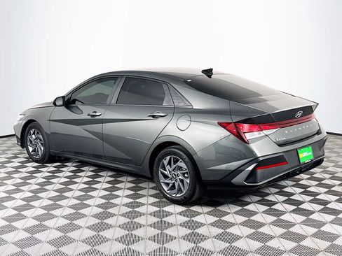 Used 2024 Hyundai Elantra SEL FWD image 6