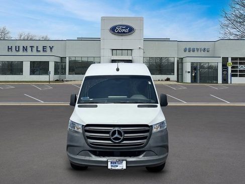 Used 2024 Mercedes-Benz Sprinter 2500 w/ Acoustic Package image 2