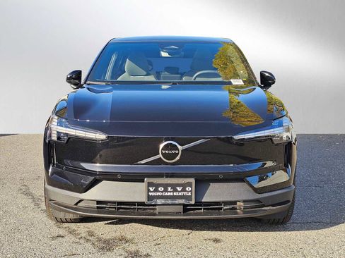New 2025 Volvo EX30 Plus w/ Protection Package Premier image 2