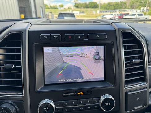 Used 2021 Ford Expedition Max XLT AWD/4WD image 16