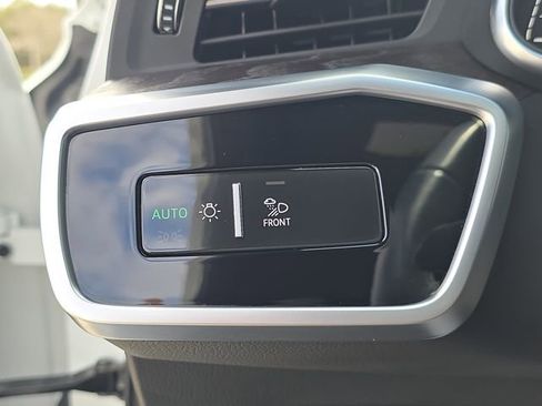 Used 2021 Audi A6 Premium Plus w/ Premium Plus Package image 31